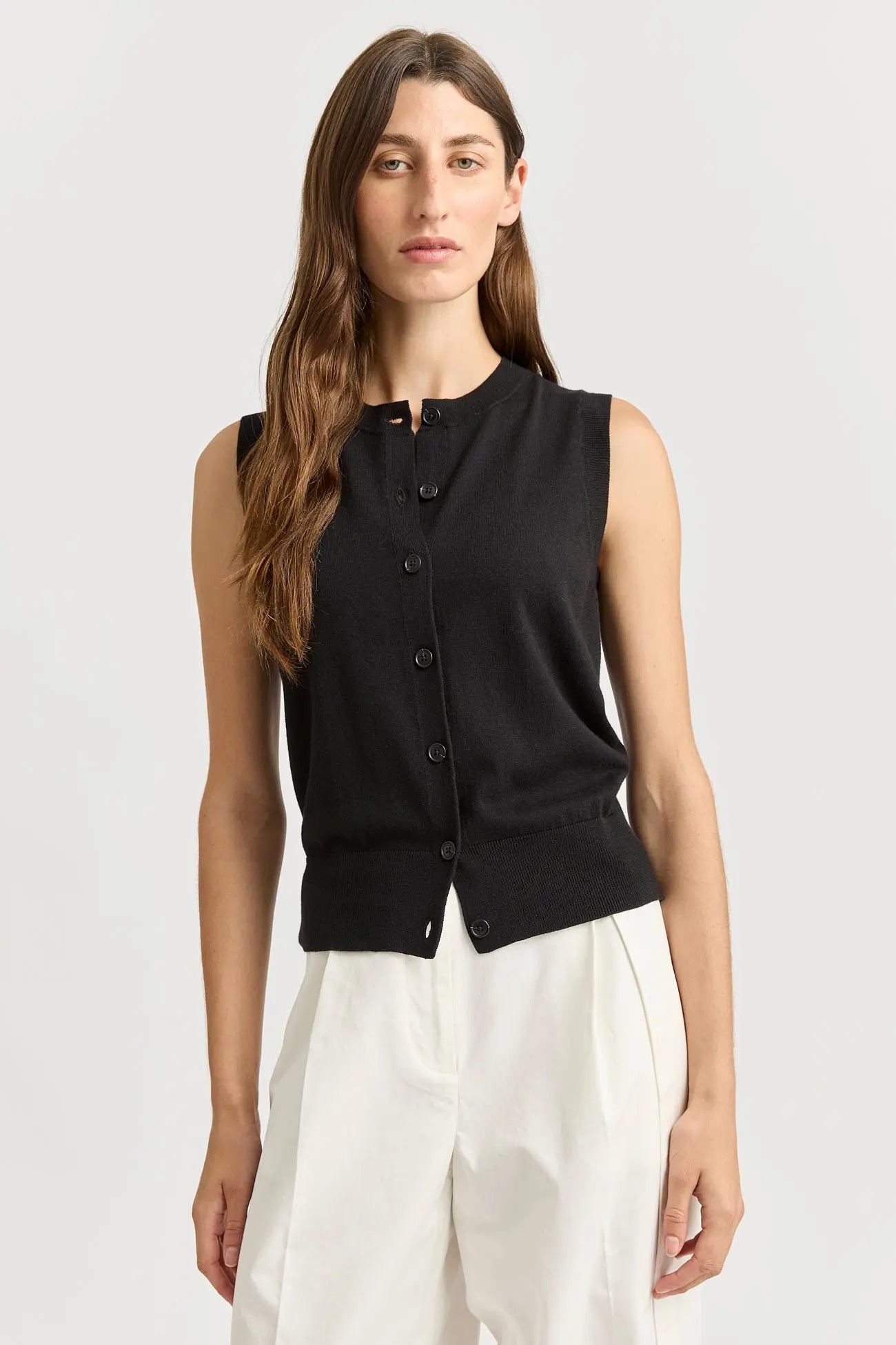 Fine Button Tank Toorallie