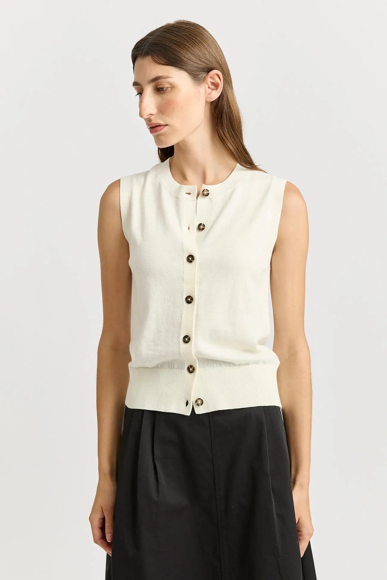 Fine Button Tank Toorallie
