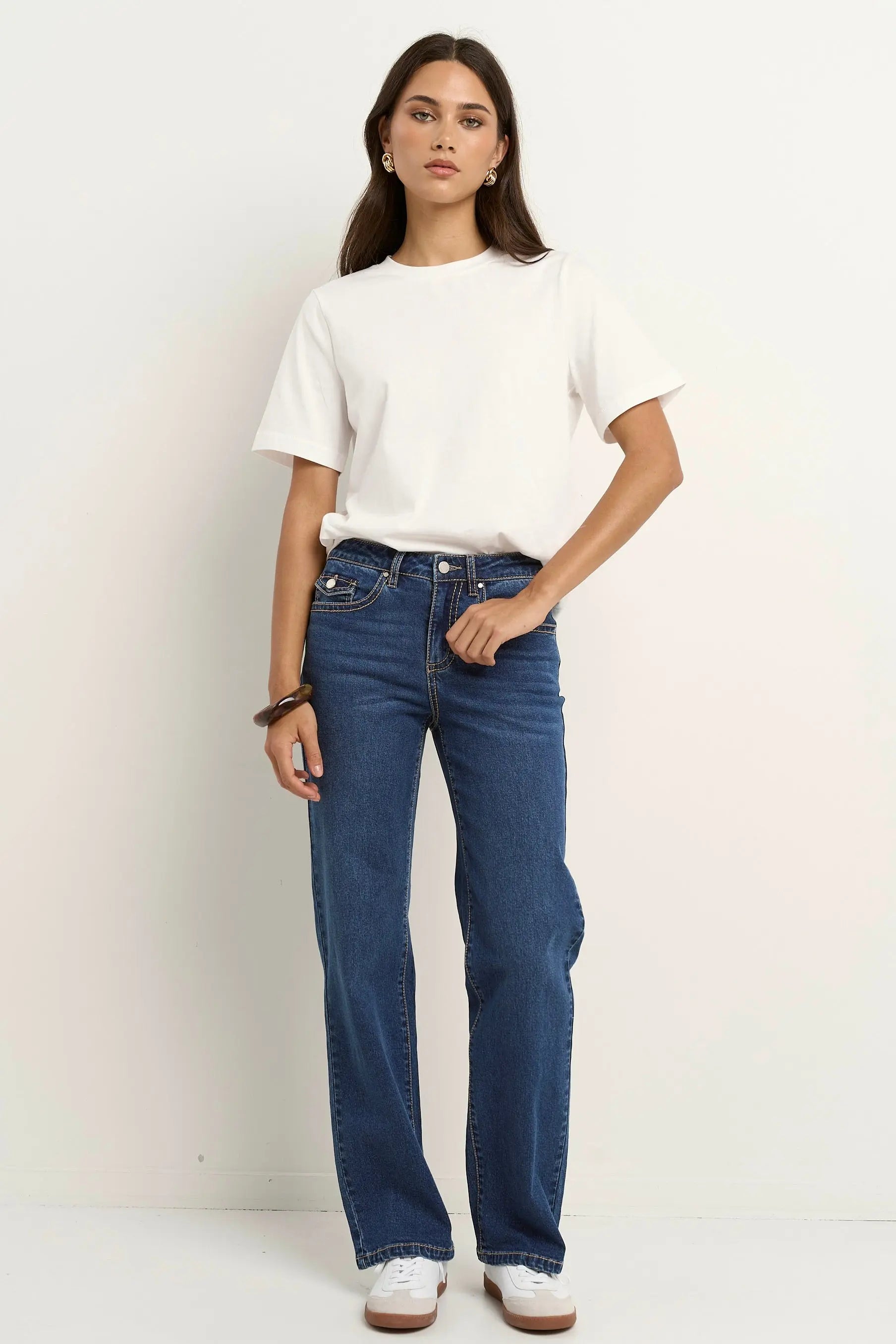 Hudson Mid Rise Straight Leg Jean Ivy + Jack
