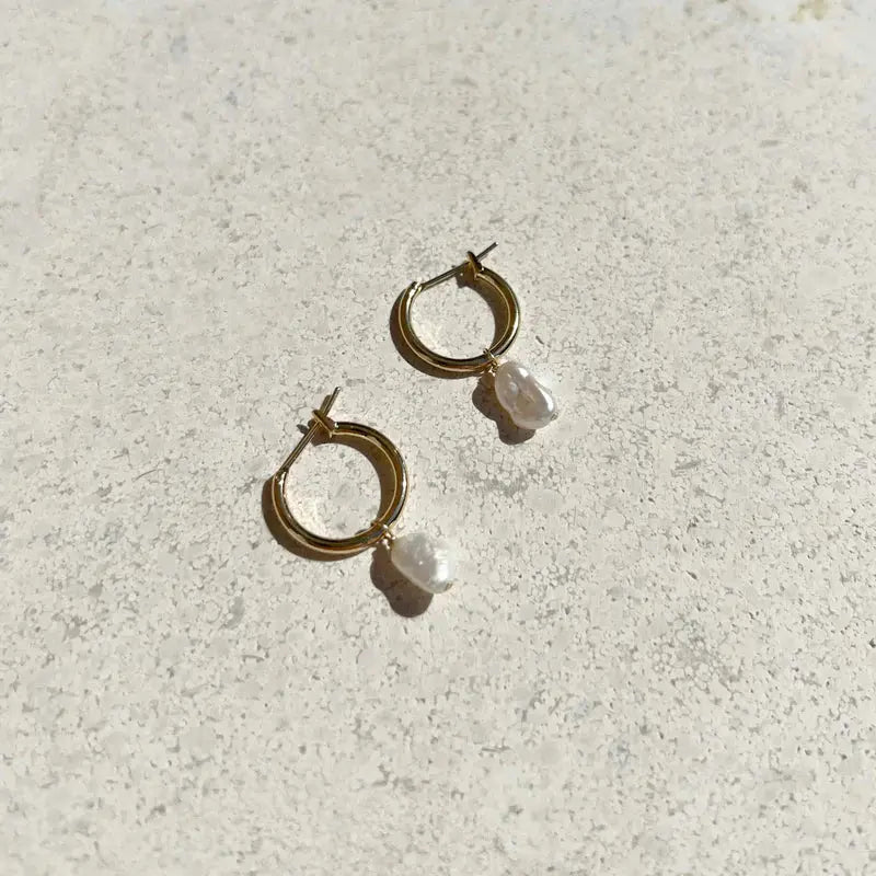 Mini Keshi Pearl Hoops Saint Valentine