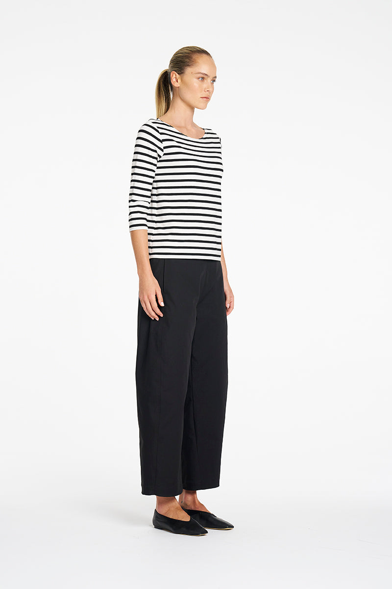 Relaxed Boat Neck