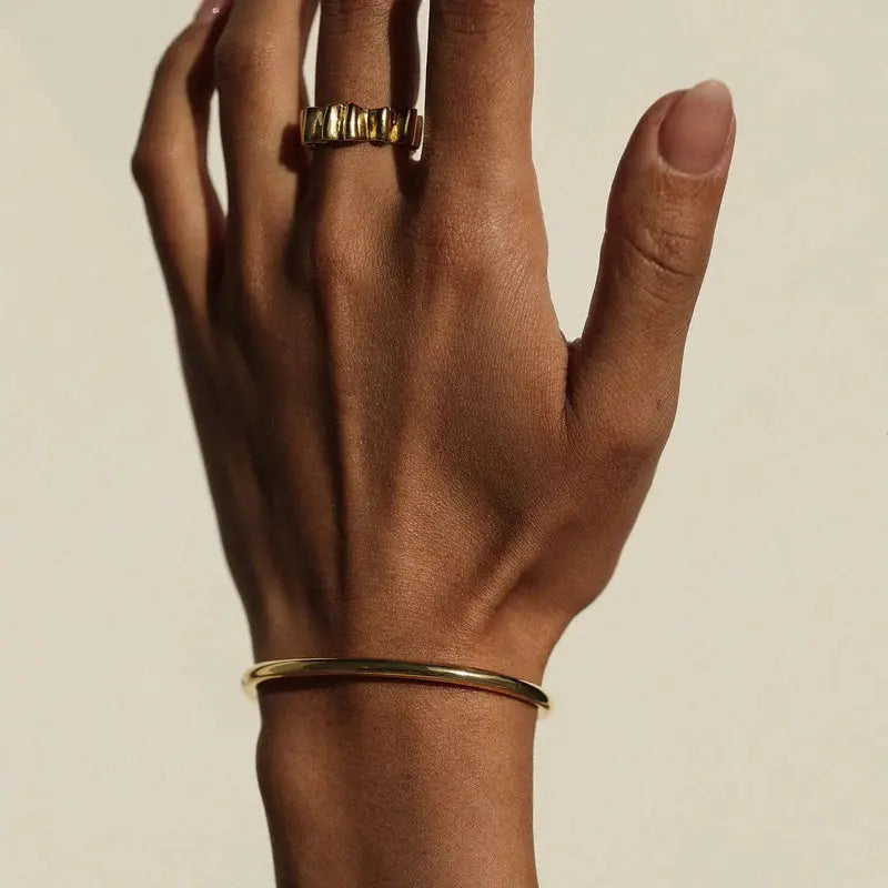Elio Cuff Saint Valentine