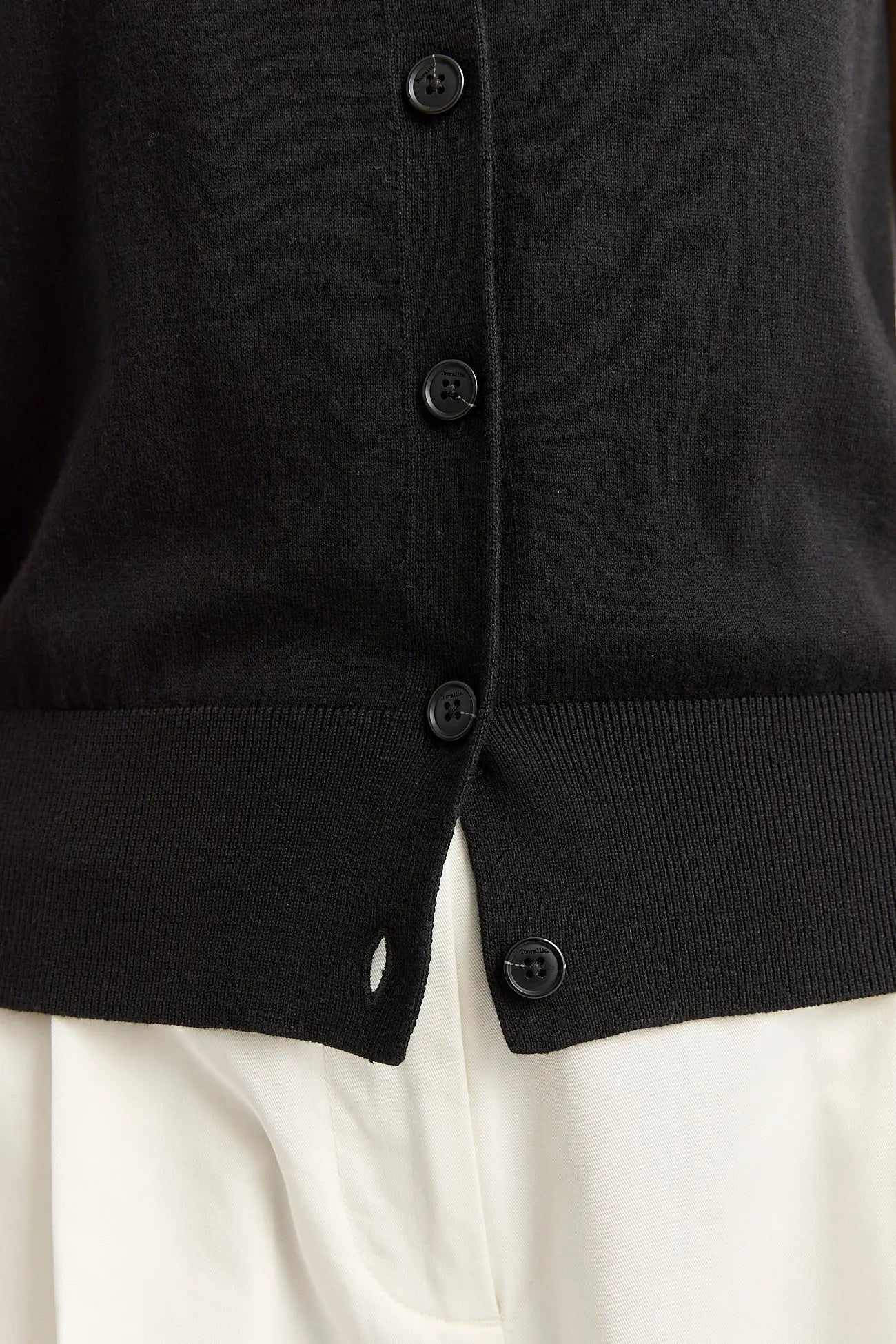 Fine Button Tank Toorallie