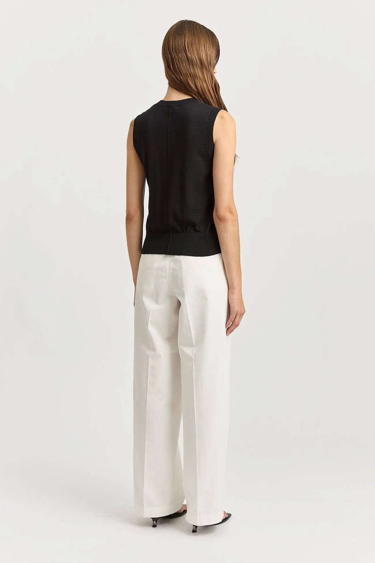 Fine Button Tank Toorallie
