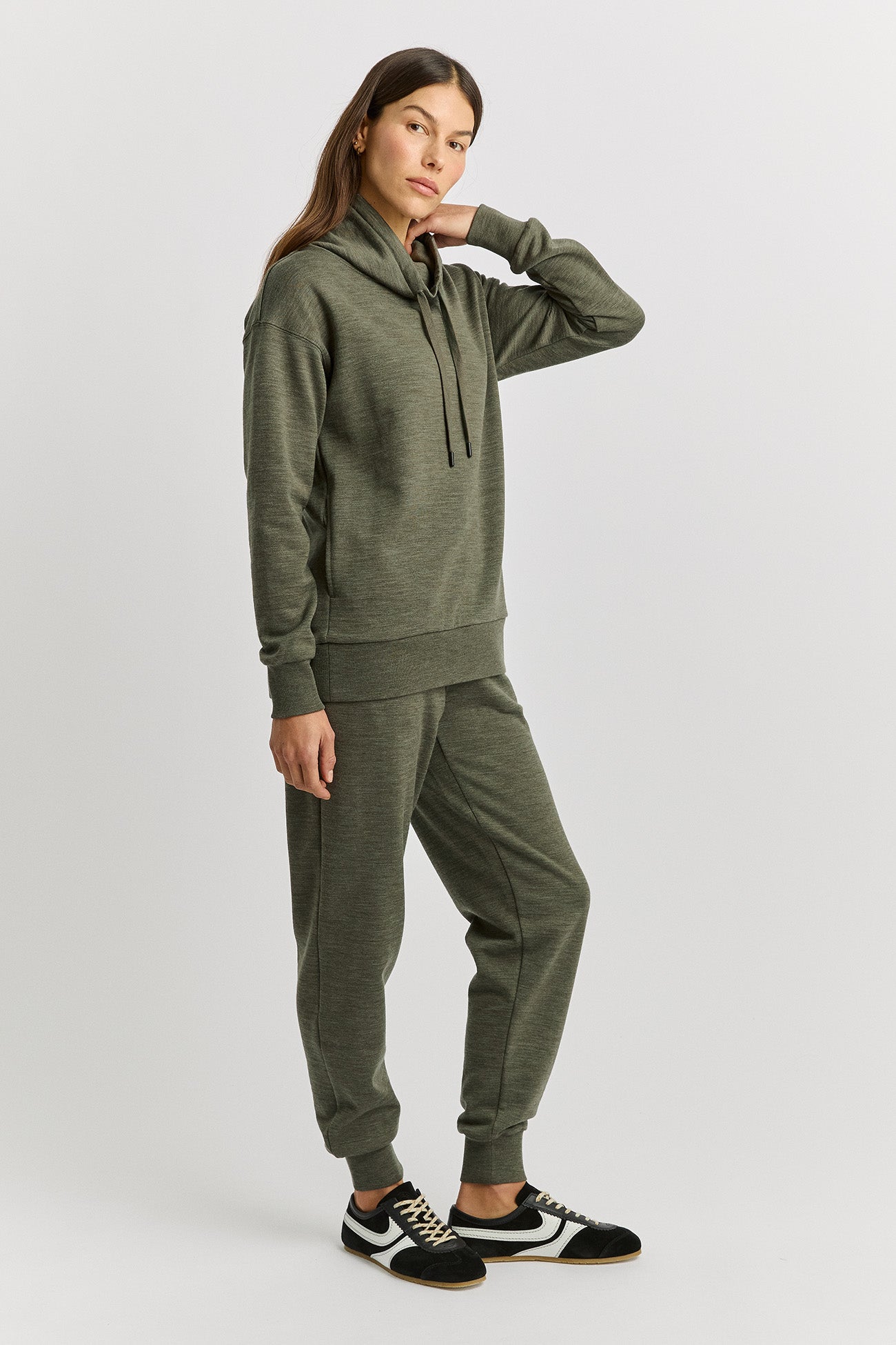 Lounge Funnel Neck