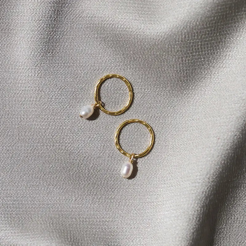 Mini Pearl Hoops Saint Valentine