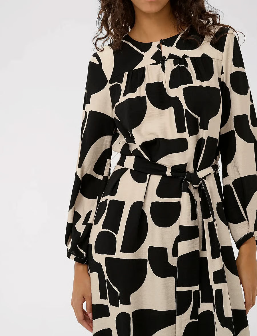 Lynniw Belted Dress