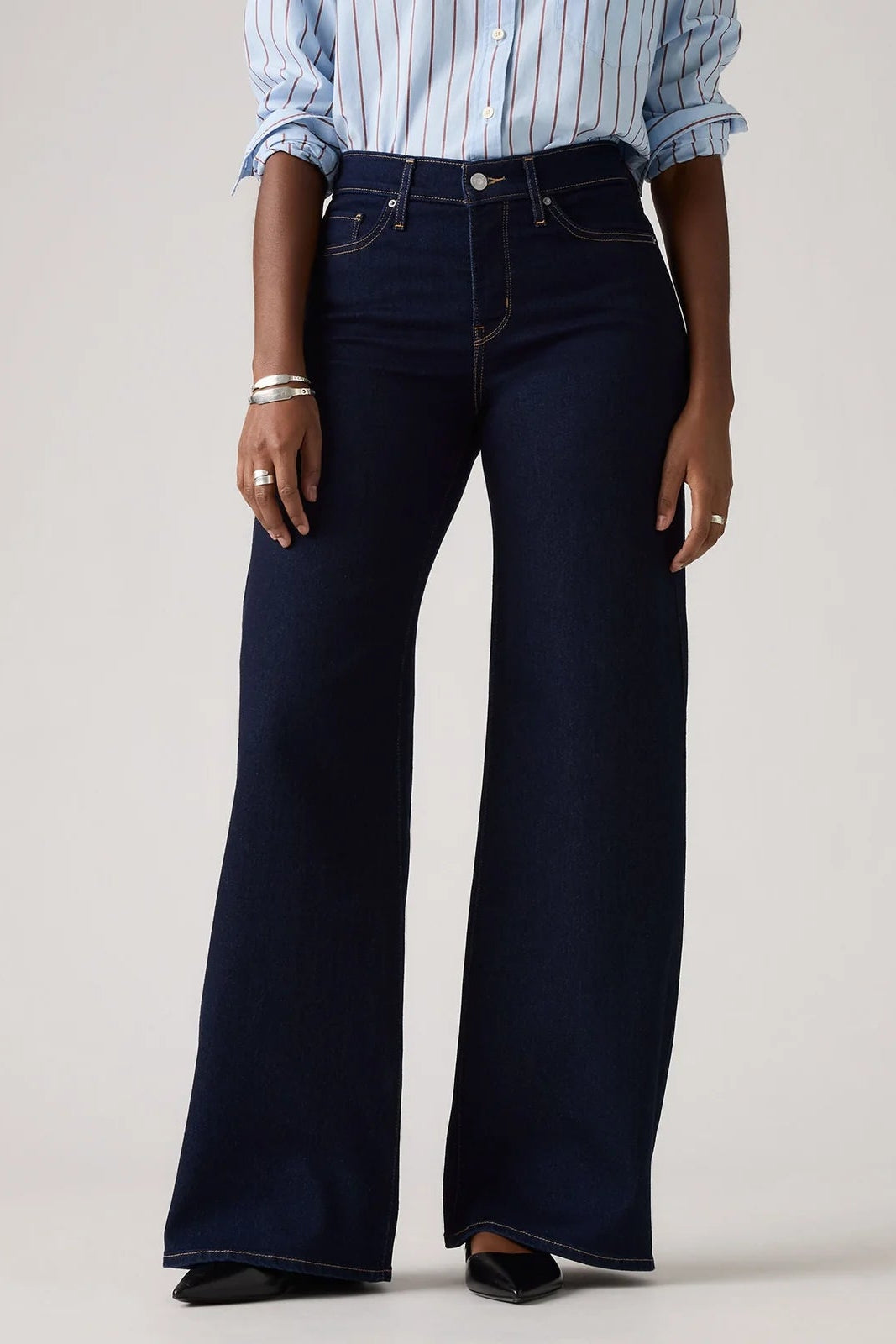 318 Shaping Wide Leg Jeans