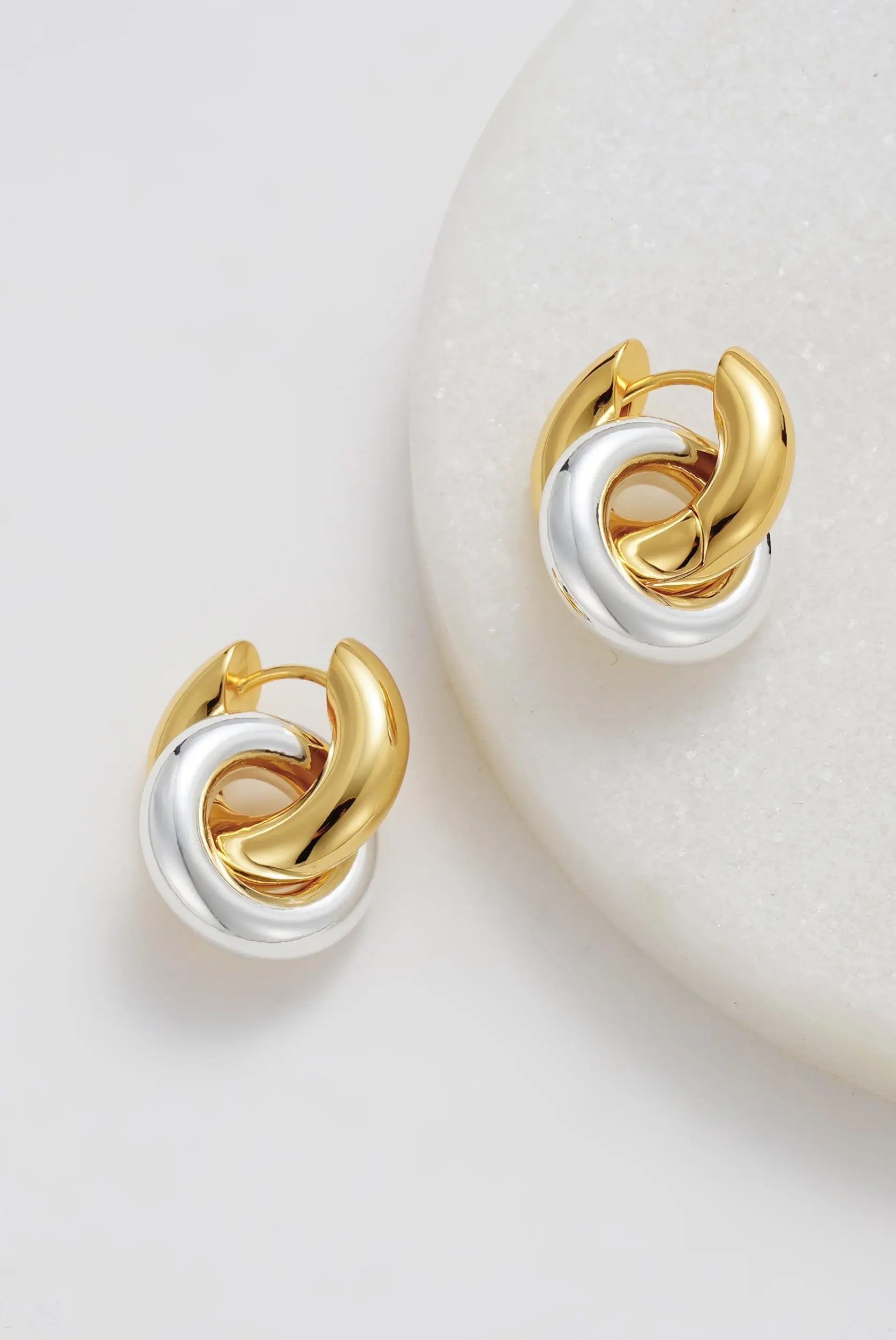 Skye Hoop Zafino